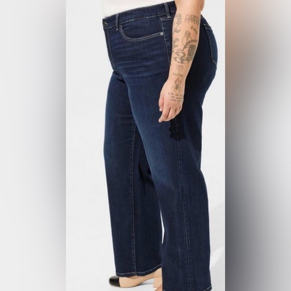 NWOT Torrid perfect wide legs vintage stretch jeans size 16T - Picture 4 of 10